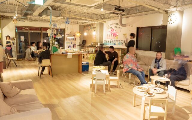 J-Hoppers Osaka Universal - Hostel