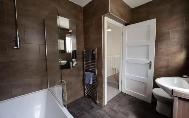 Spacious Holiday Home in Porthcawl