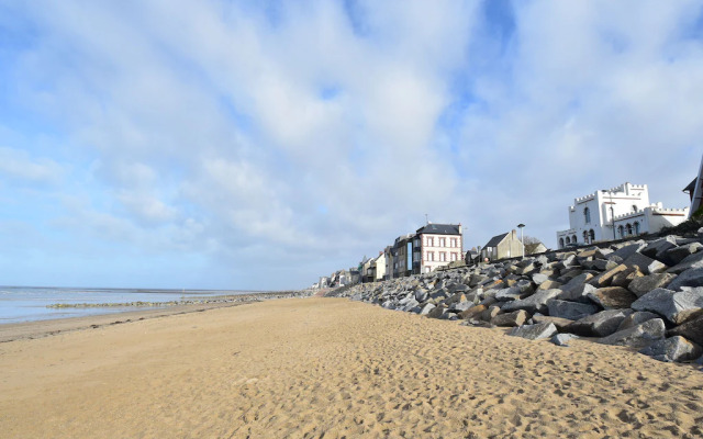 Welcoming Holiday Home in Brainville With Fenced Garden