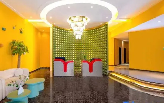 Yuanqi Jinxuan Business Hotel (Daqing Ophthalmology Hospital)