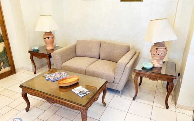 Delmon Suites