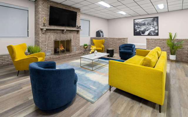 Super 8 by Wyndham Henrietta/Rochester Area