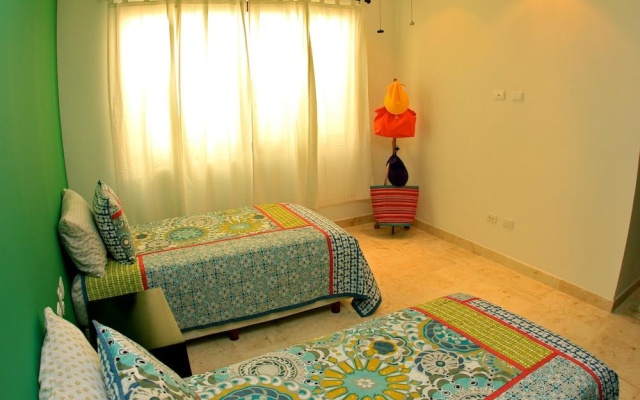 Las Brisas Condominios