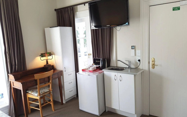 Ponsonby Manor