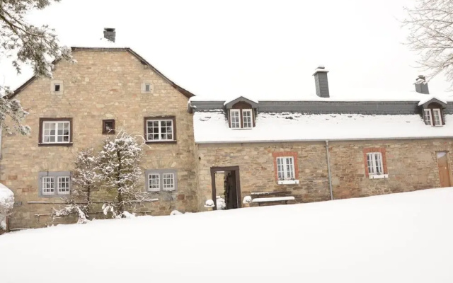 Medieval Farmhouse With Private Garden