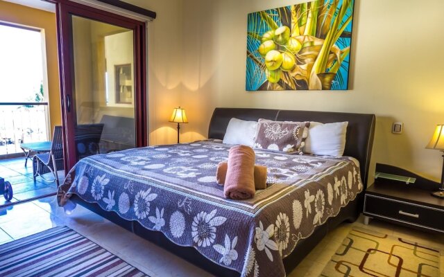 El Faro 303 Reef 1 Bedroom Condo by Redawning