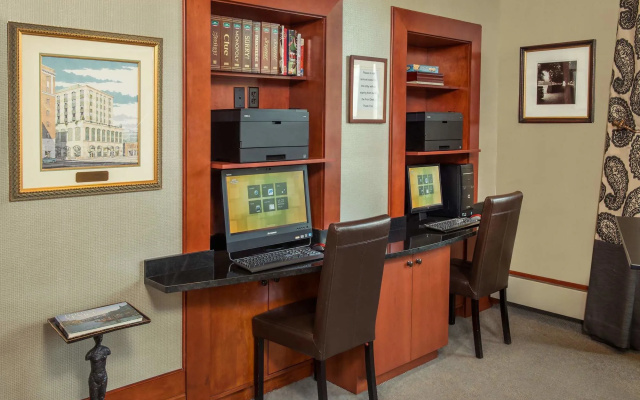 Courtyard by Marriott Stamford Downtown