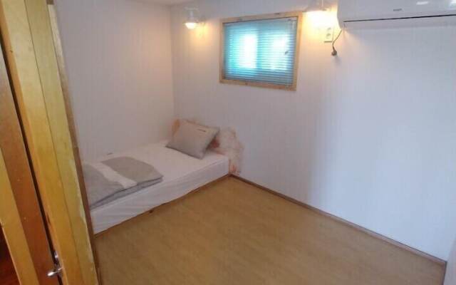 Jeju Eoeumbungyo 1963 Guesthouse