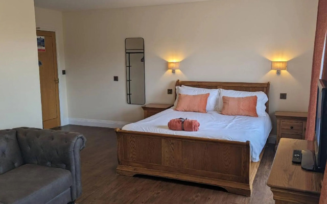 Three Horseshoes Inn