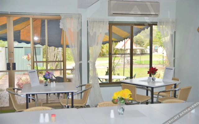 Beerwah Glasshouse Mountains Motel