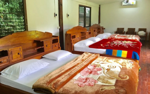 The Creek Garden Huainamrin Resort