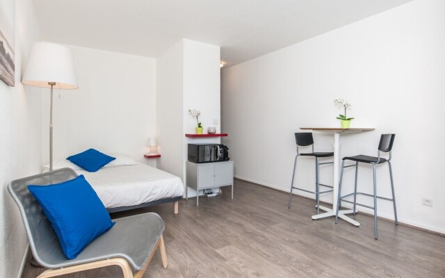 Studio tout équipé  place Dupuy