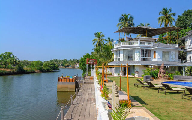 Stone Wood River Front