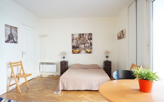 Grenelle - Studio - Paris 7