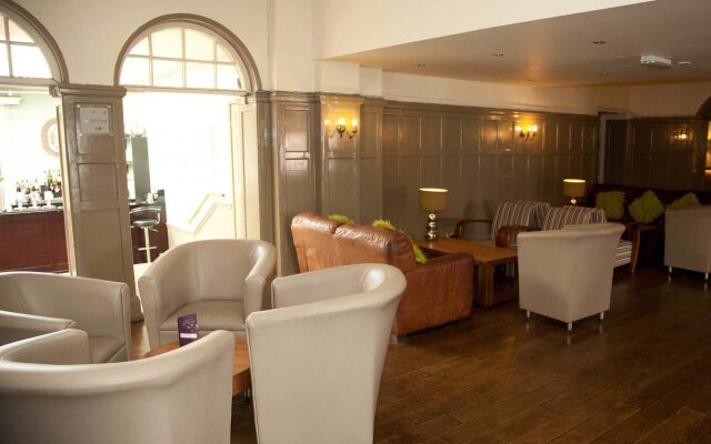 The Warwick Arms Hotel
