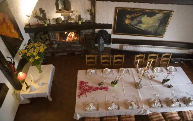 La Grange De Conde Chateaux Et Hotels Collection