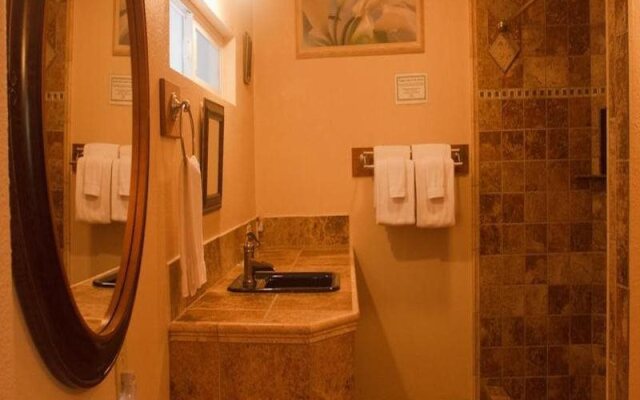 Lokahi Lodge