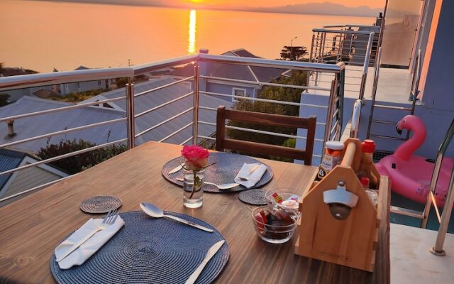 Boulders Blue Bed and Breakfast