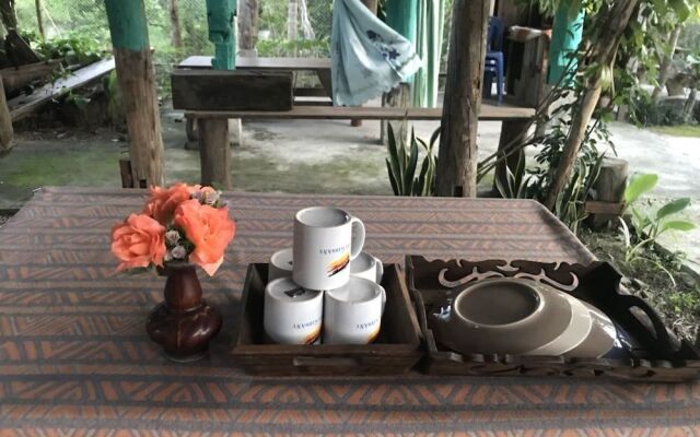 Chiangdao Wood House Homestay