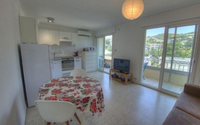 Studio 3 étoiles 100m plages  wifi