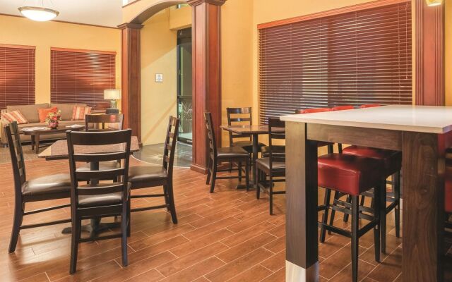 Best Western Plus Parkway Inn