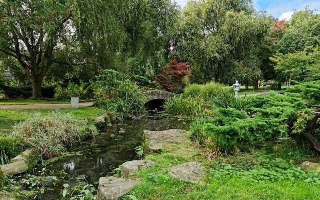 White City Apartment, Your London Stay