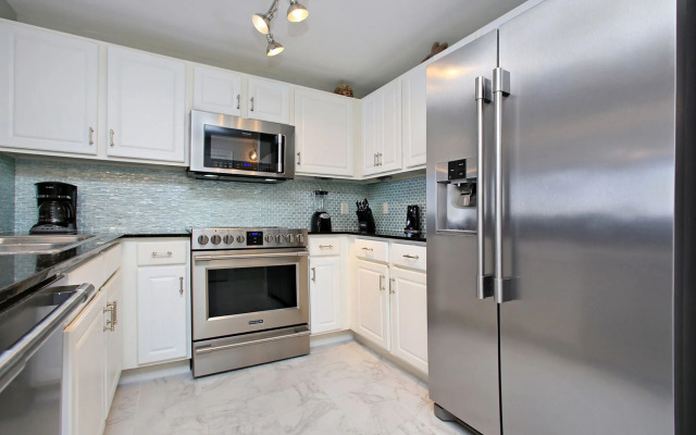 Calypso 1204E 116588 by RedAwning