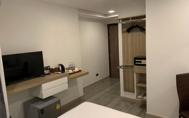 Thana Wisut Hotel