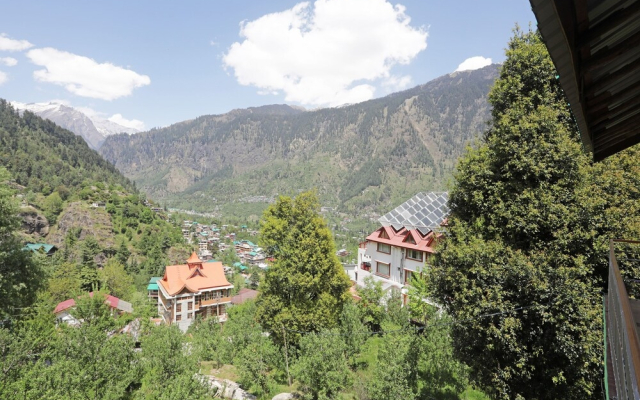 OYO 13719 Home Hill View 1BHK near Hadimba