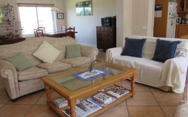 Kingfisher Beach House