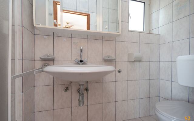 Apartments and Rooms Kata