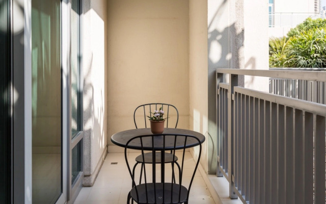 Superb apartment walking distance to Burj Khalifa