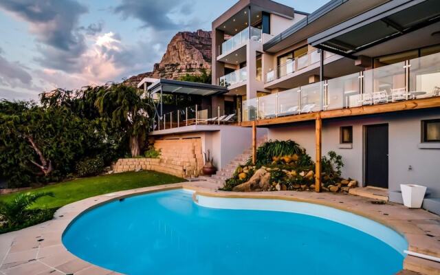 Perfect Family Holiday Villa in Camps Bay Spindrift