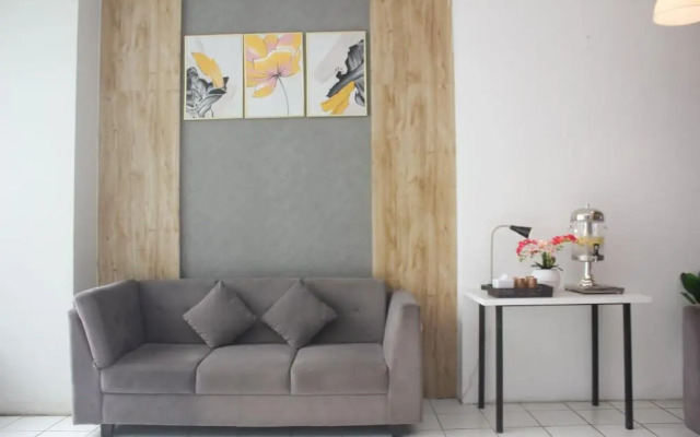 Urban Express HomTel Serpong