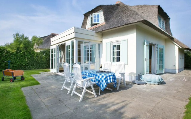 Detached Villa With Dishwasher, sea at 1 km in Domburg