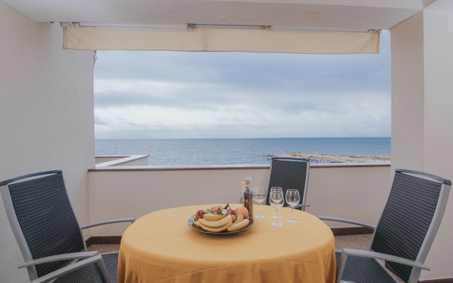 Pool Apartments Tolo