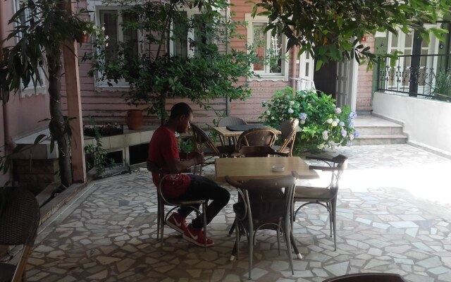 Turquoise Family Suites Apartment