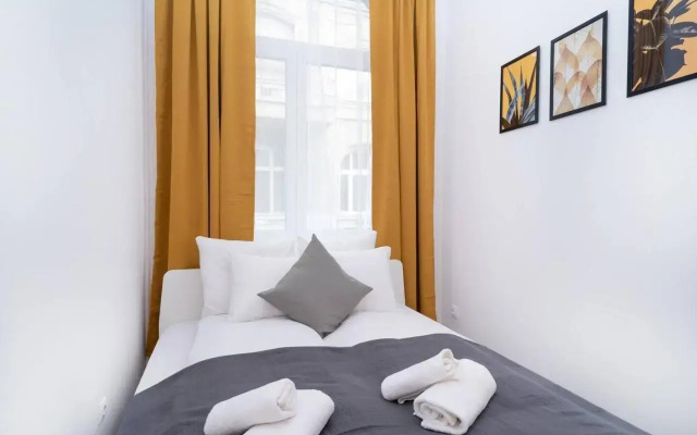 Central and New design apartment