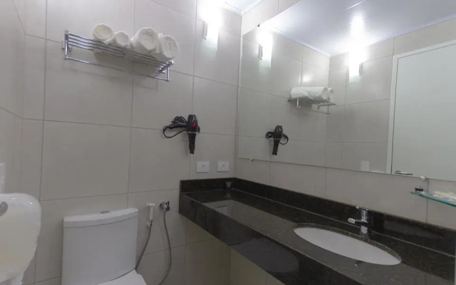 Hotel Confiance Barigui
