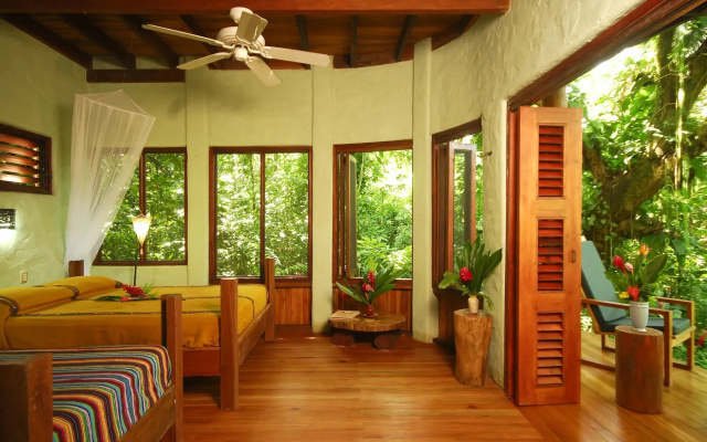 Playa Nicuesa Rainforest Lodge