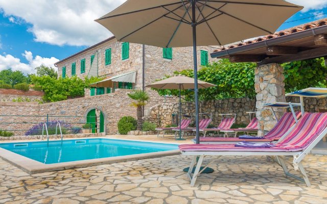 Modern Villa in Crikvenica with Pool