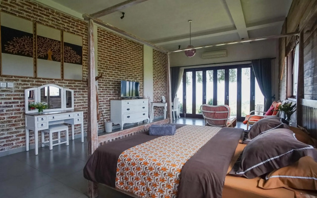 The Ocean Views Luxury Villas & Apartment by ZUZU