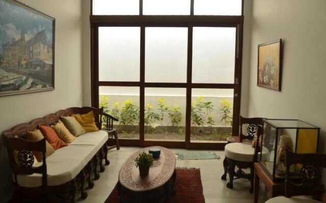 Sayura House