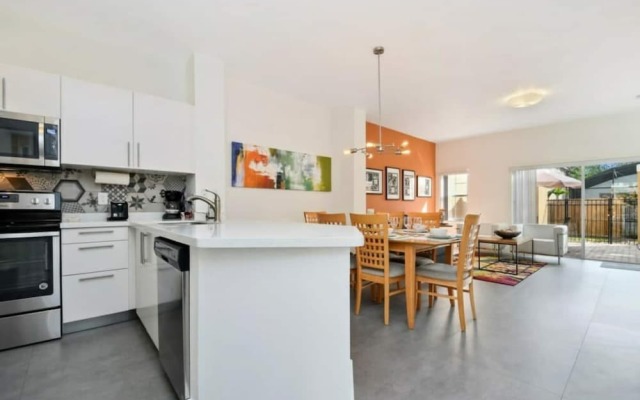 139 Stunning 3BD Home Inside Disney Area