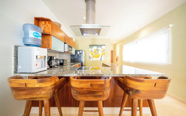 2 BR Condo with Rooftop Pool - Terrazas