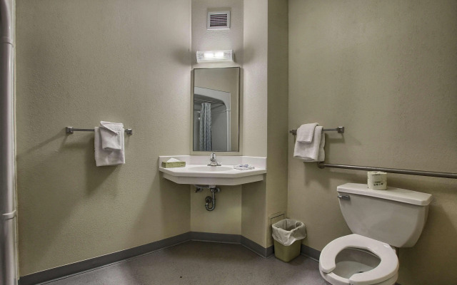 Motel 6 London, ON - Ontario