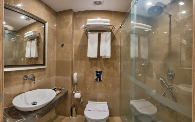 Aybar  & Spa