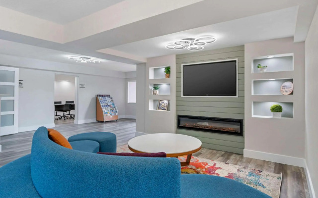 Quality Inn & Suites Orlando East - UCF Area