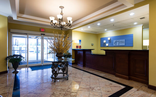 Holiday Inn Express & Suites Columbia-I-26 @ Harbison Blvd, an IHG Hotel