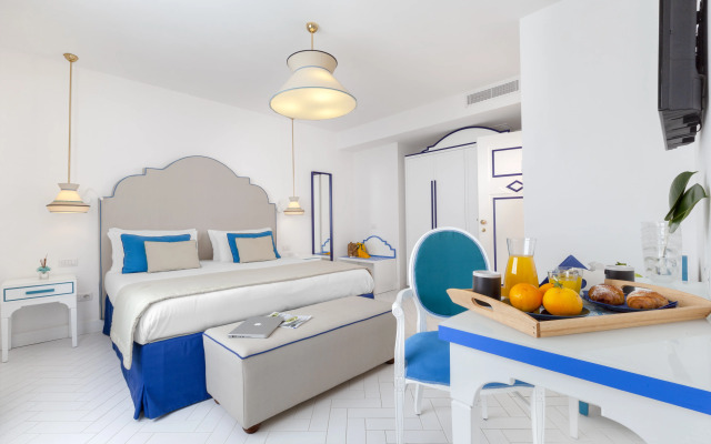 Alimuri Bay Resort